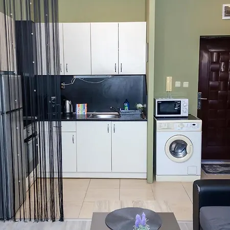 Lovely 1-bedroom Flat With Balcony And Parking