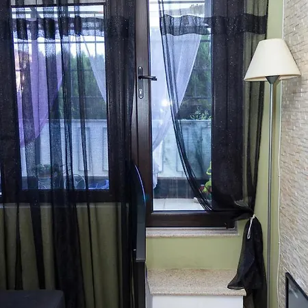 Lovely 1-bedroom Flat With Balcony And Parking *