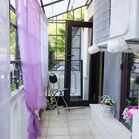 Apartamento Lovely 1-bedroom Flat With Balcony And Parking *